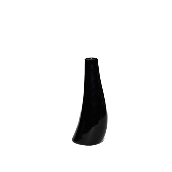 Curve Black Vessel