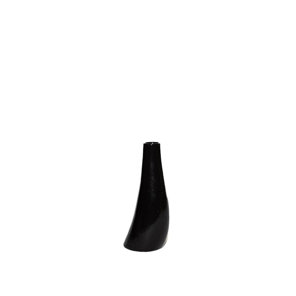 Curve Black Vessel