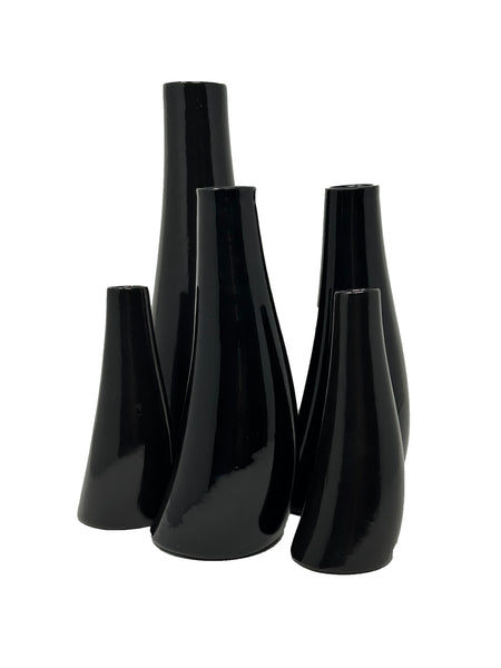 Curve Black Vessel