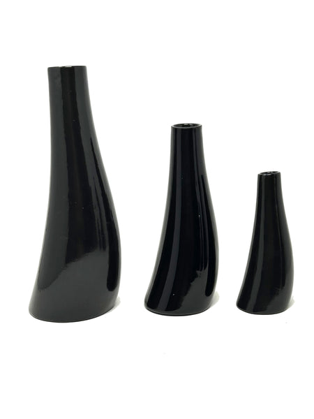 Curve Black Vessel